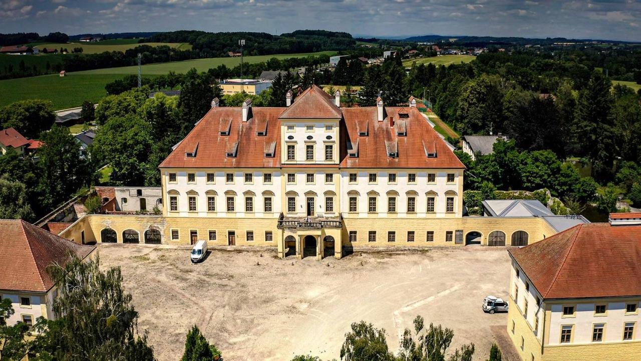 Innviertler Versailles Aurolzmunster Luaran gambar